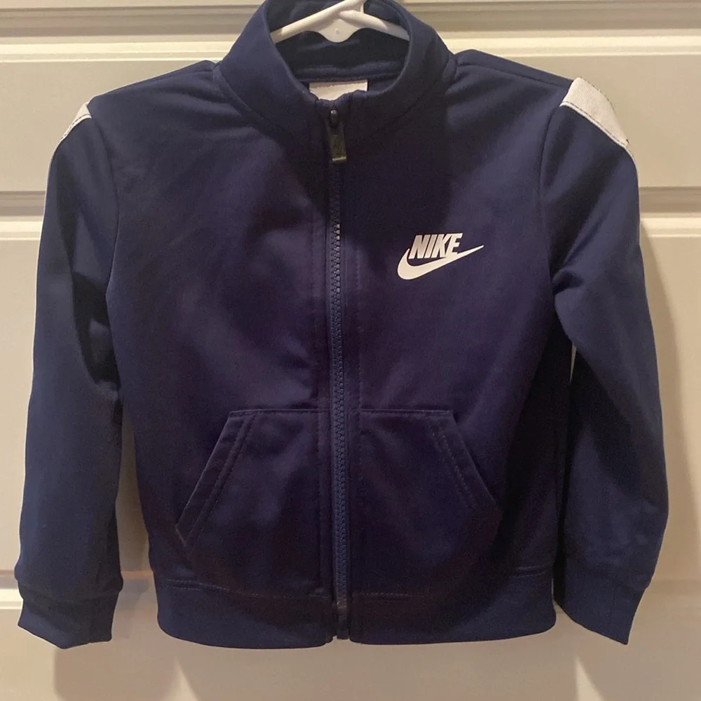 Nike Navy 2 Piece Jogging Set Size 2T
